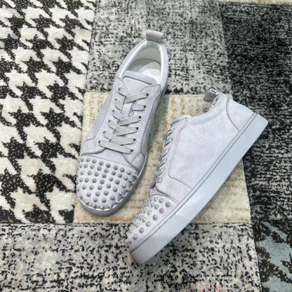 Christian Louboutin Gri Velvet Spikes Low - prezentare produs