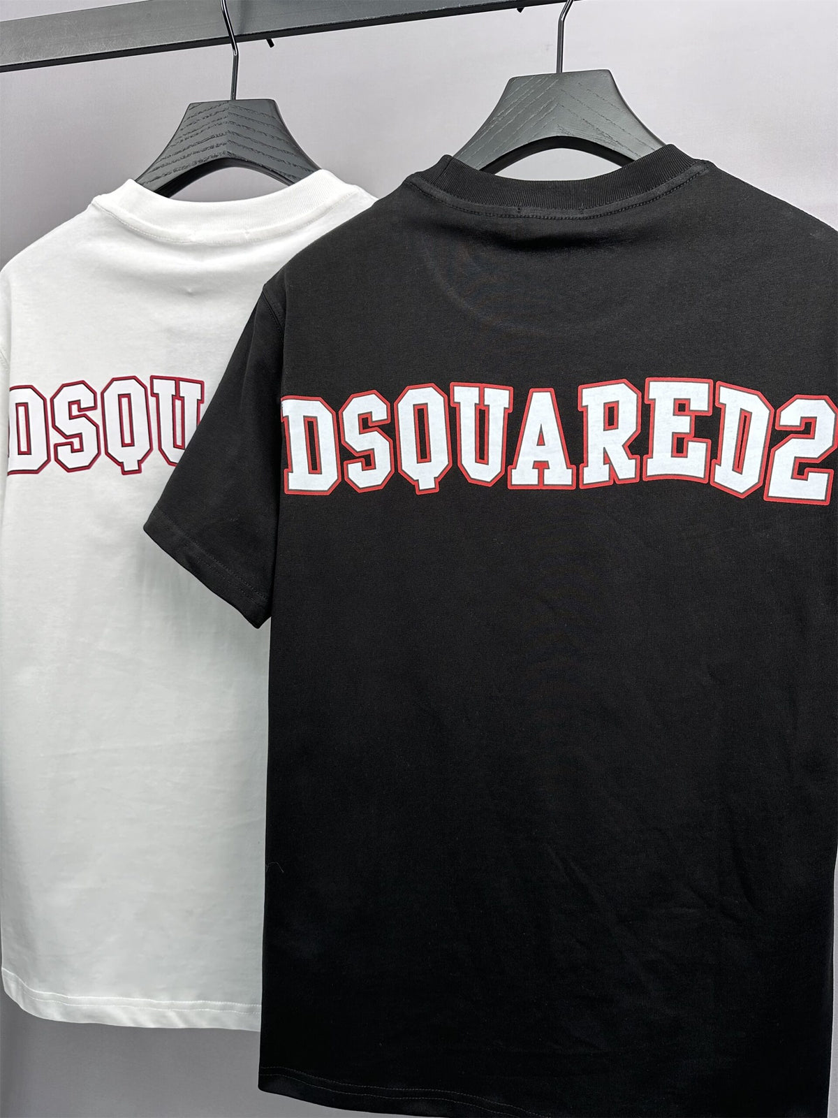 Dsquared2 T Cămașă Dt024 - prezentare produs