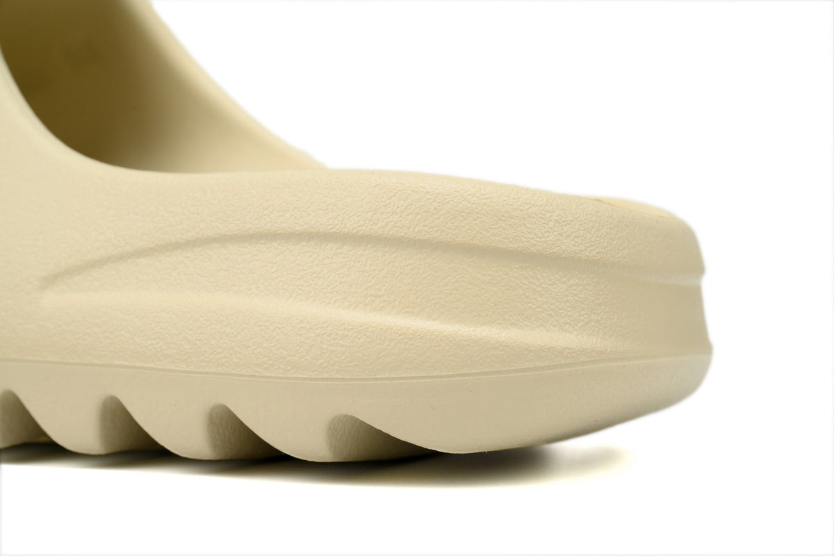Adidas Yeezy Yeezy Slides Bone - prezentare produs
