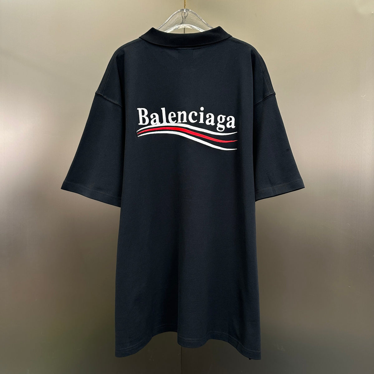 Balenciaga T Cămașă Exclusive - prezentare produs
