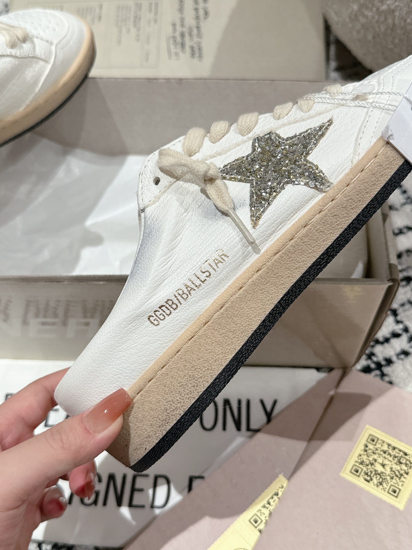 Golden Goose Deluxe G06 Pantofi sport - prezentare produs