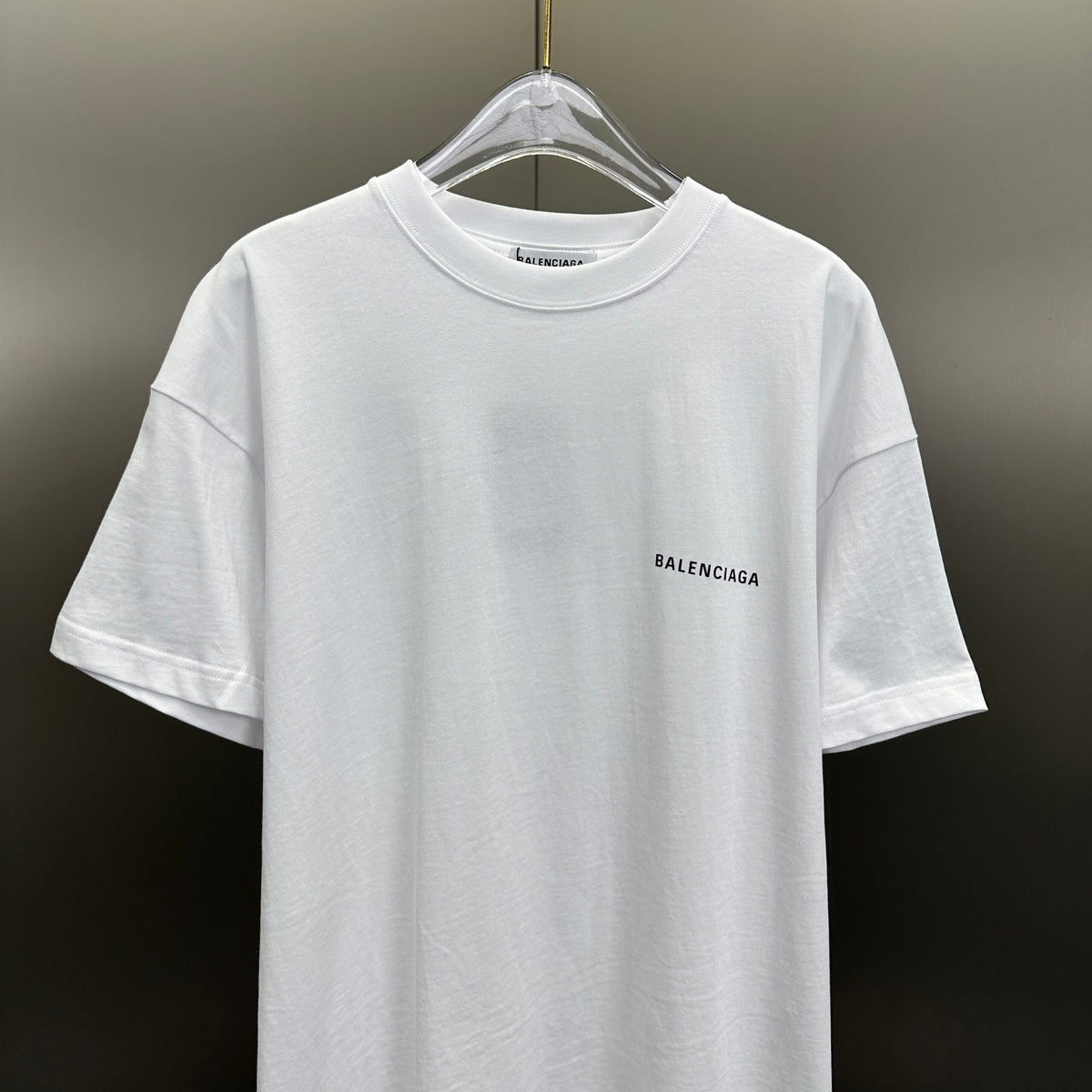 Balenciaga T Cămașă Exclusive - prezentare produs