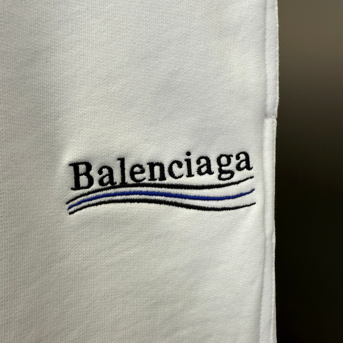 Balenciaga Short Exclusive Clothing - prezentare produs