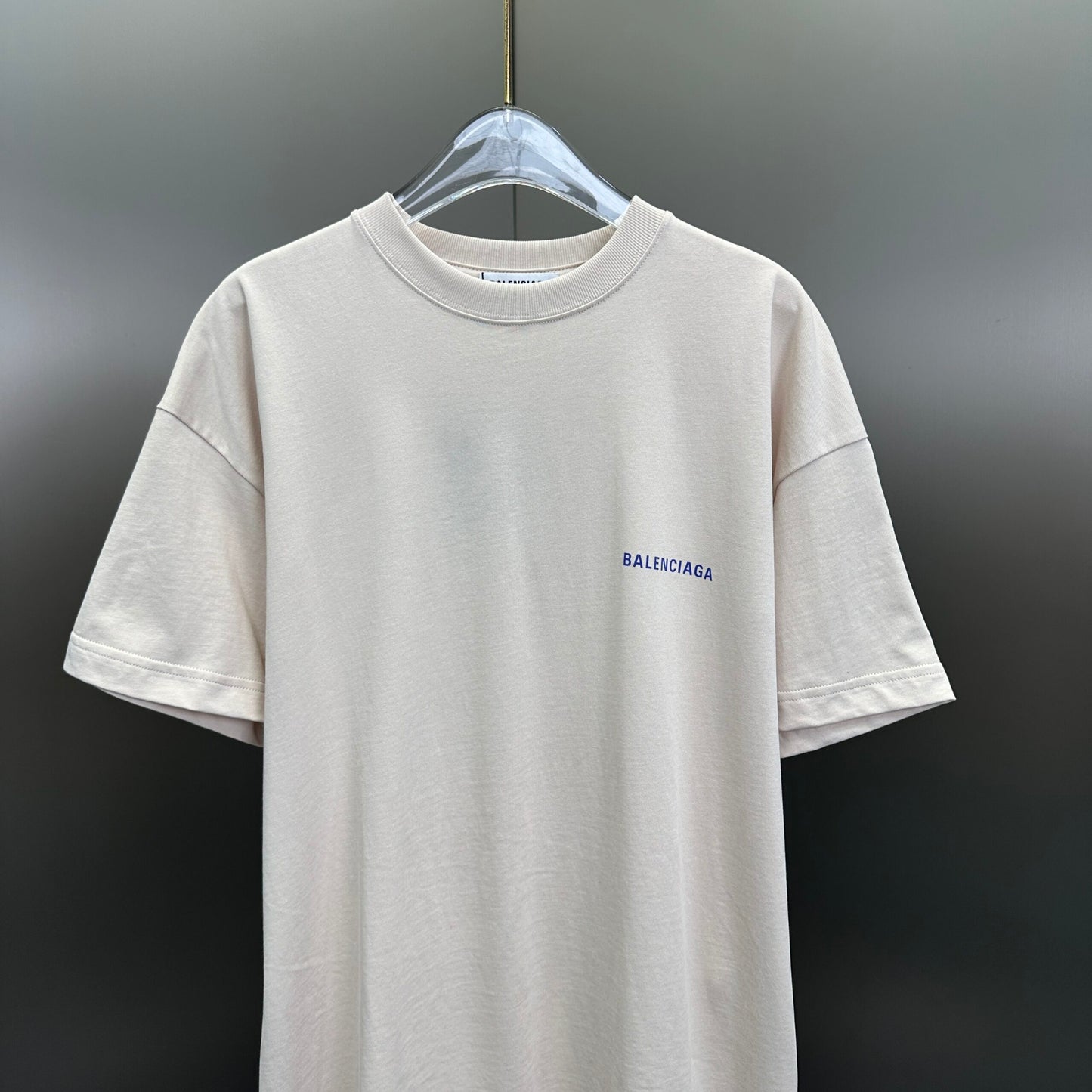 Balenciaga T Cămașă Exclusive - prezentare produs