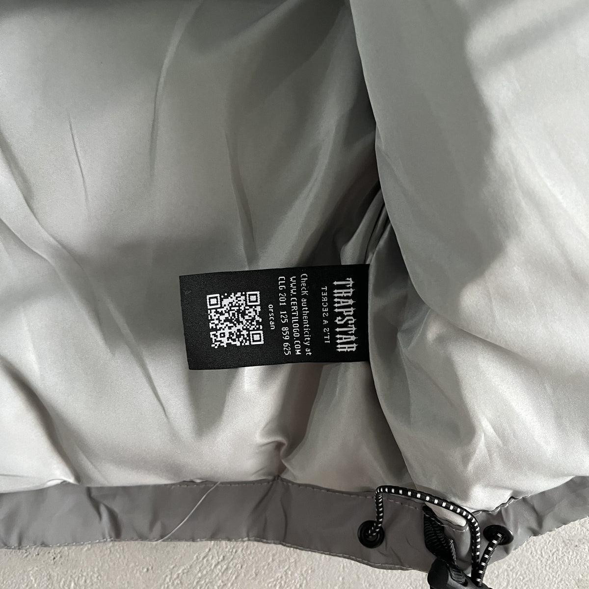 Trapstar Women Reflectorizant Geacă - prezentare produs
