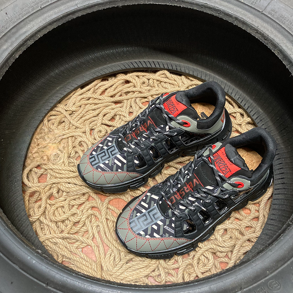 Versace Trigreca V03 Pantofi sport - prezentare produs