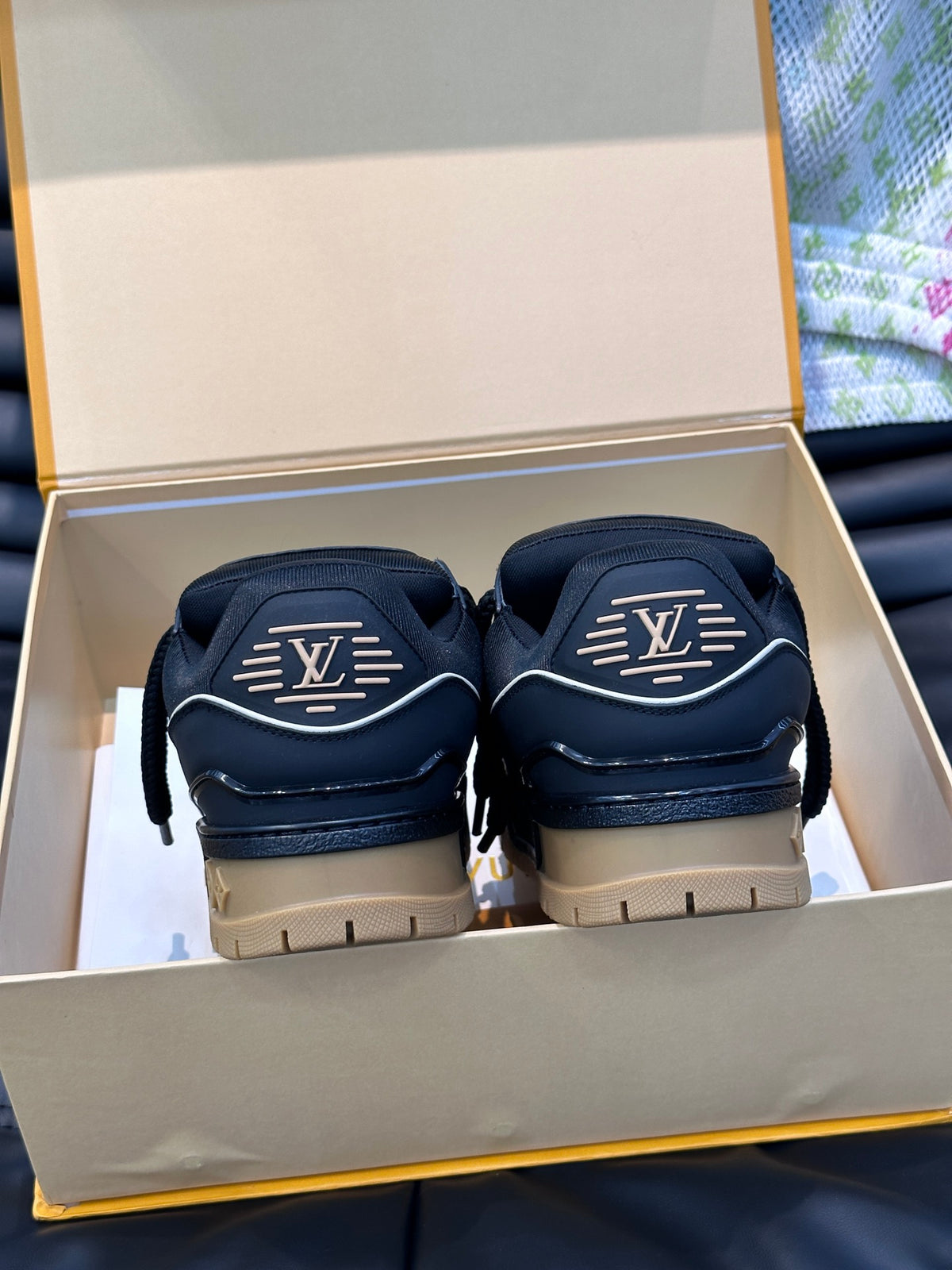 Louis Vuitton LV Trainers Maxi Negru Piele - prezentare produs