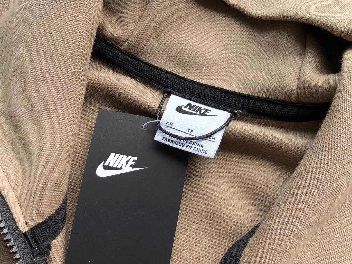 Nike Tech Fleece Crem Alb Fleece - prezentare produs