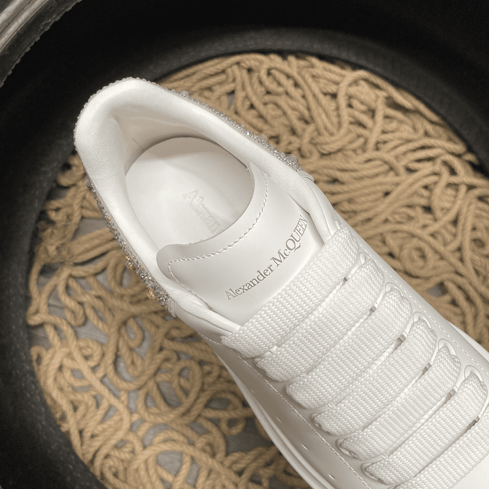 Alexander Mcqueen 50 - prezentare produs