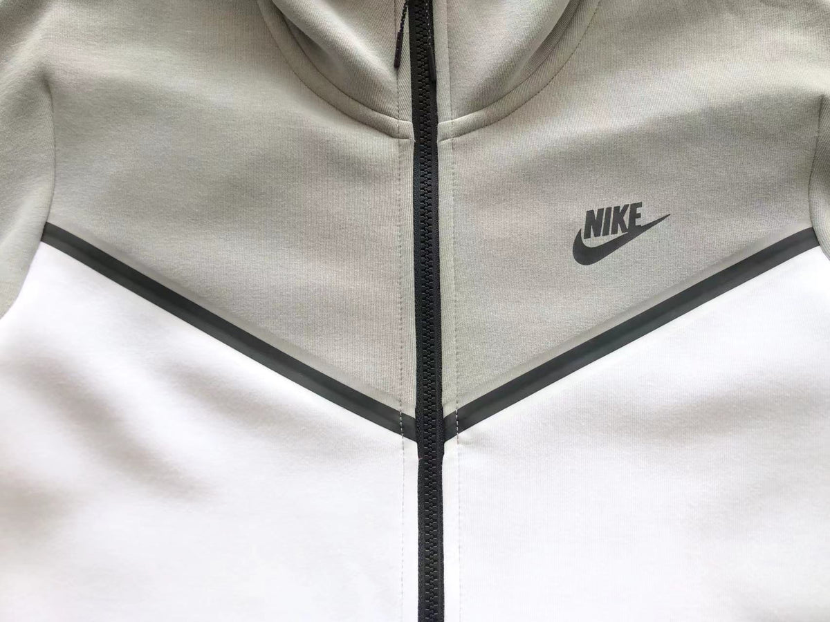 Nike Tech Fleece Alb Crem Fleece - prezentare produs