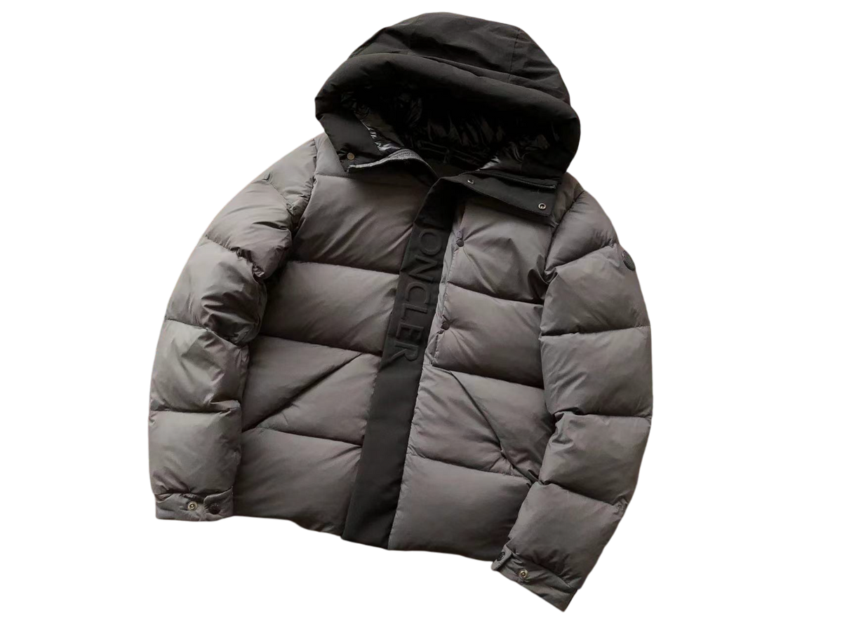 Moncler Down Geacă - prezentare produs