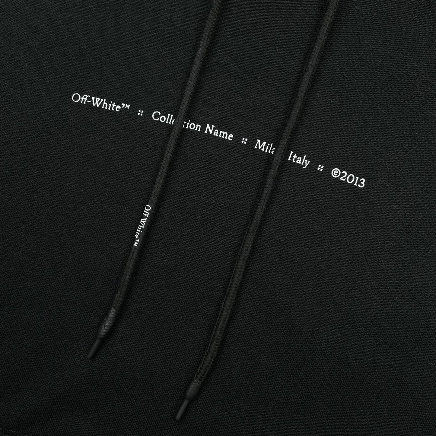 Off-White Off-White Hanorac O15 - prezentare produs