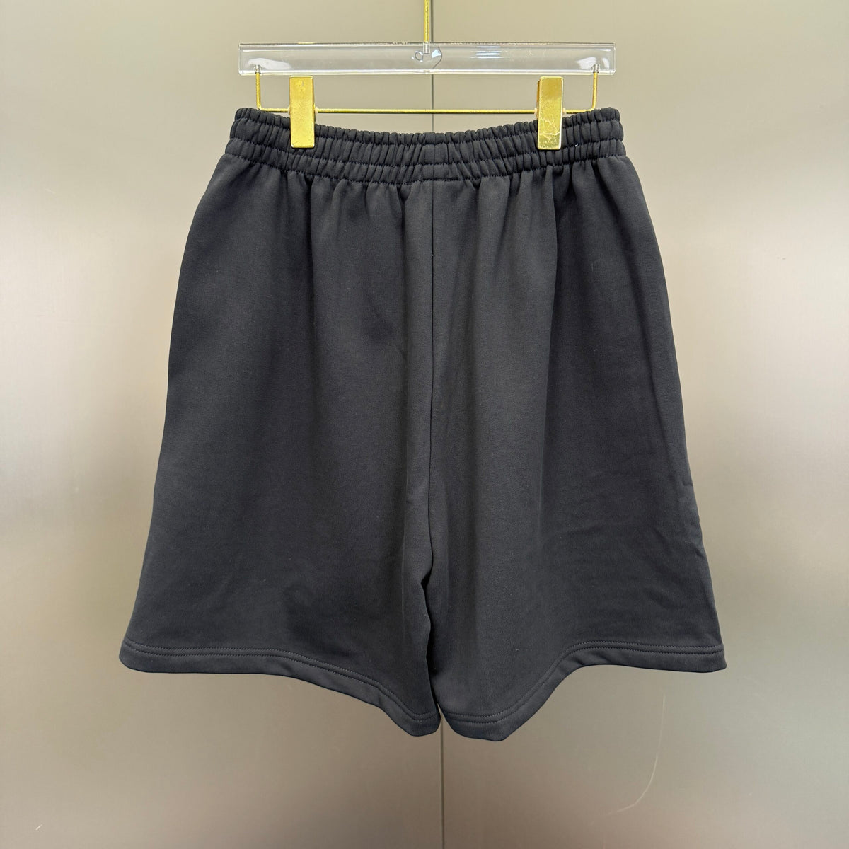 Balenciaga Short Exclusive Clothing - prezentare produs