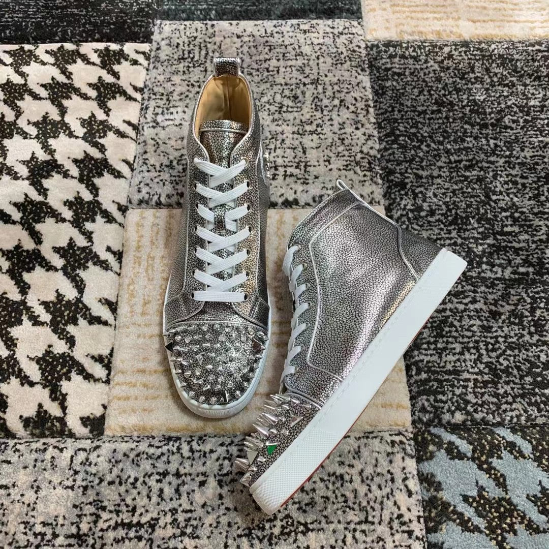 Christian Louboutin Argintiu Spikes High - prezentare produs
