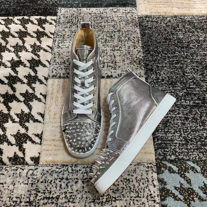 Christian Louboutin Argintiu Spikes High - prezentare produs