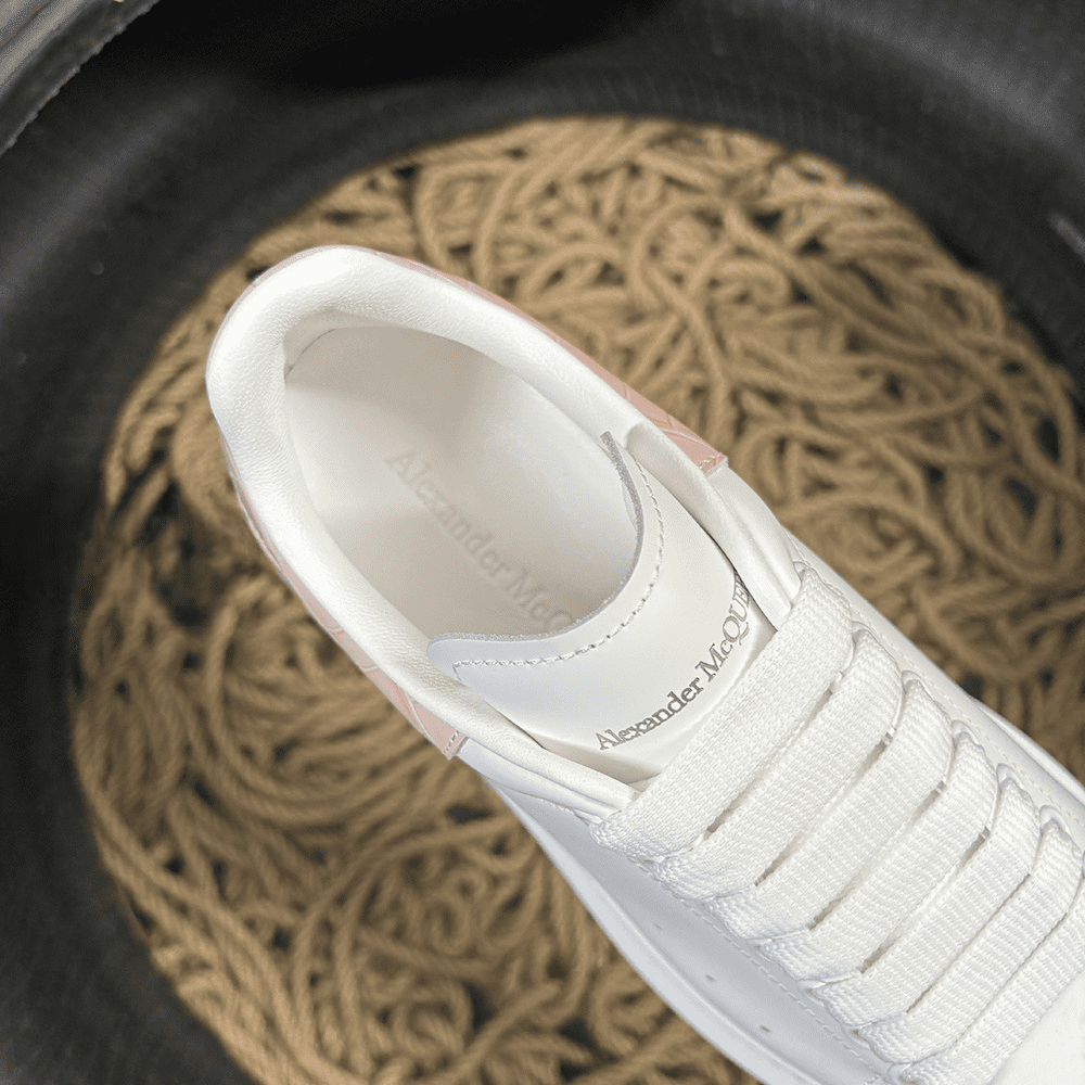 Alexander Mcqueen 11 - prezentare produs