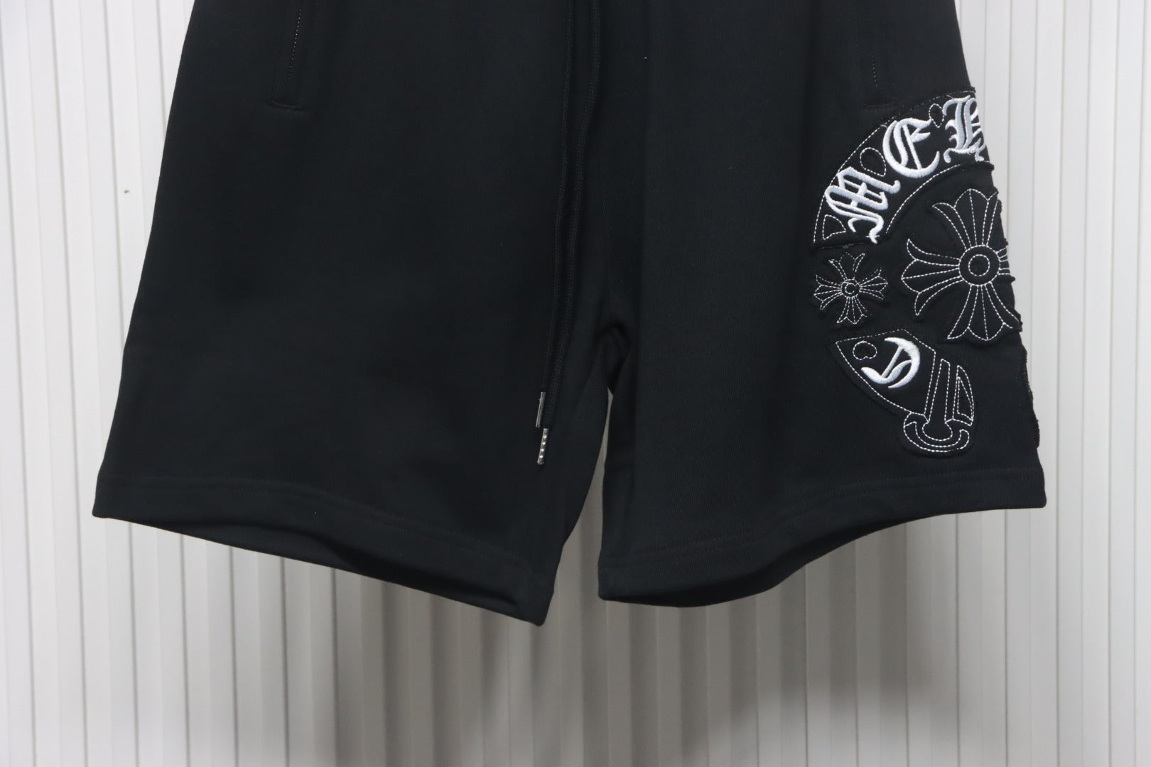 Chrome Hearts Șorturi Cs01 - prezentare produs
