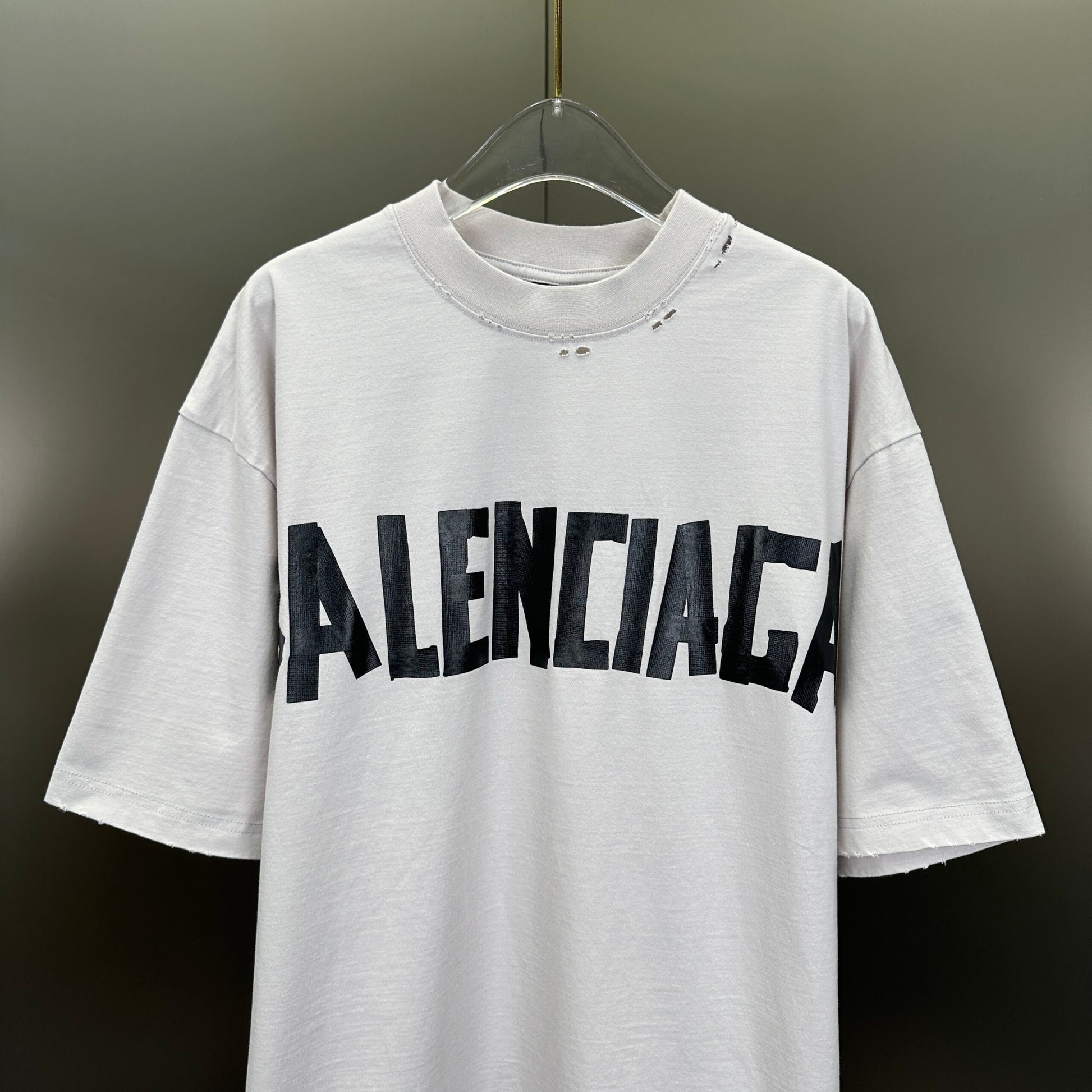 Balenciaga T Cămașă Exclusive - prezentare produs