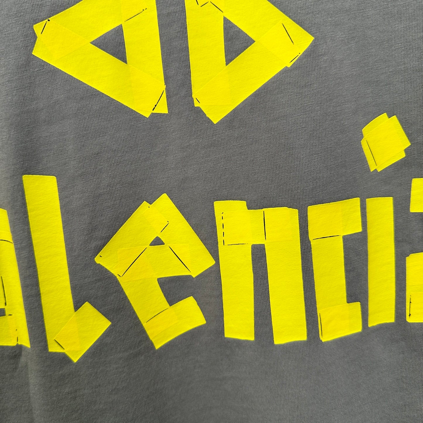 Balenciaga T Cămașă Exclusive - prezentare produs