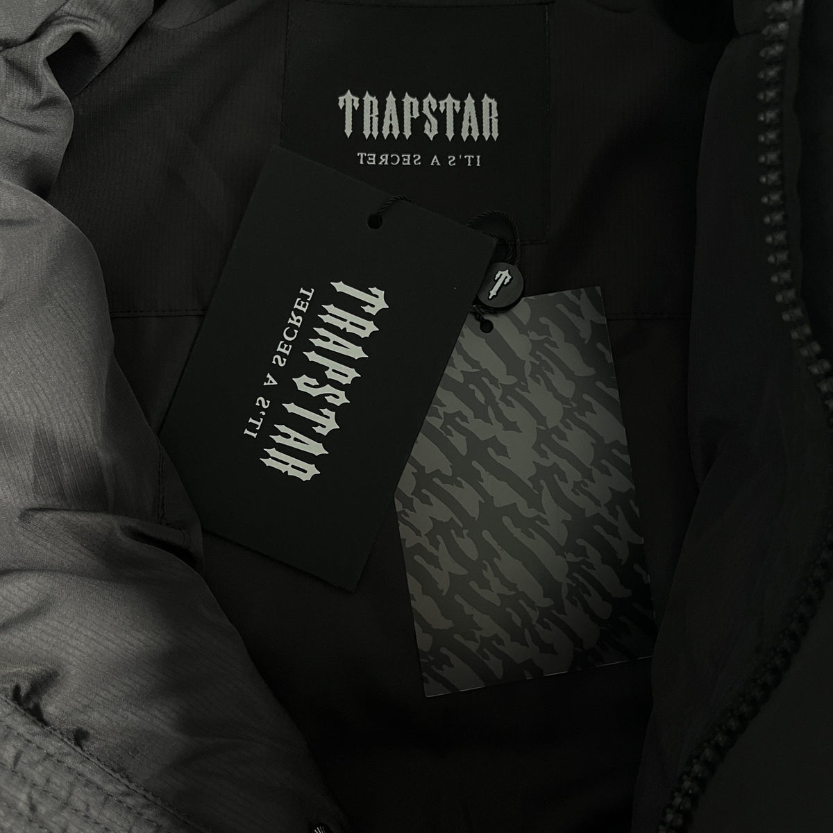 Trapstar Puffer Geacă Blackout Ediție - prezentare produs