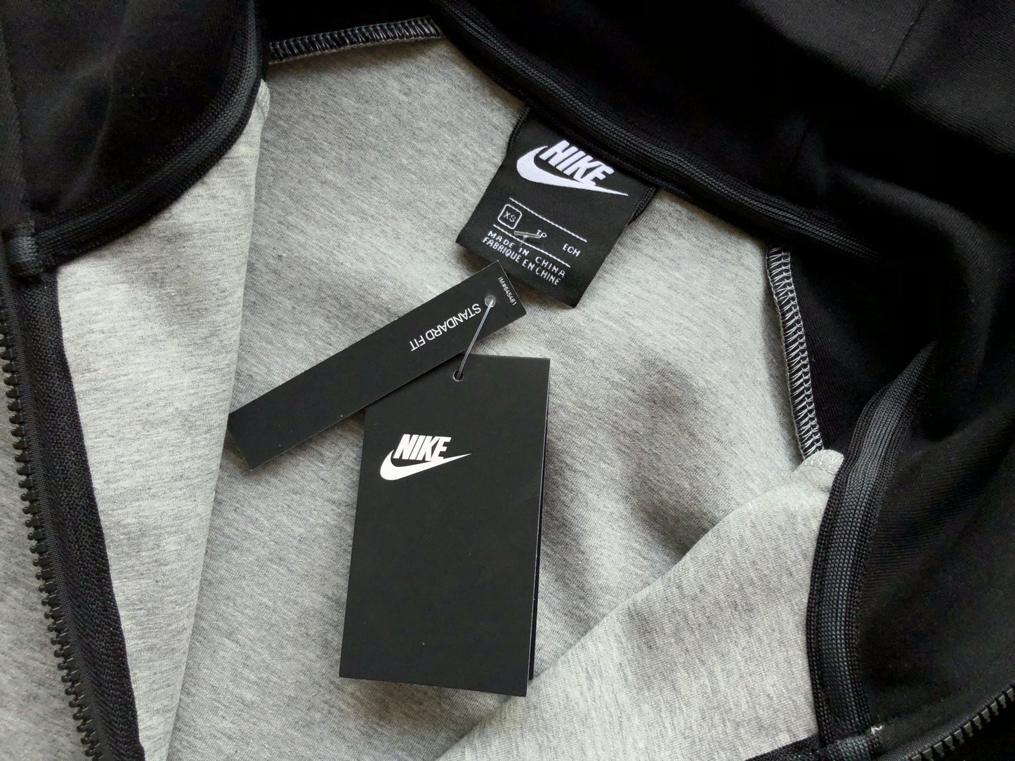 Nike Tech Fleece Gri And Negru Fleece - prezentare produs