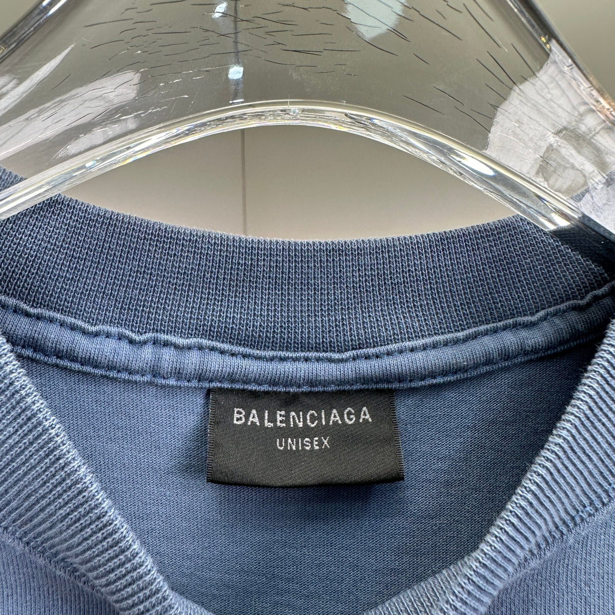 Balenciaga T Cămașă Exclusive - prezentare produs