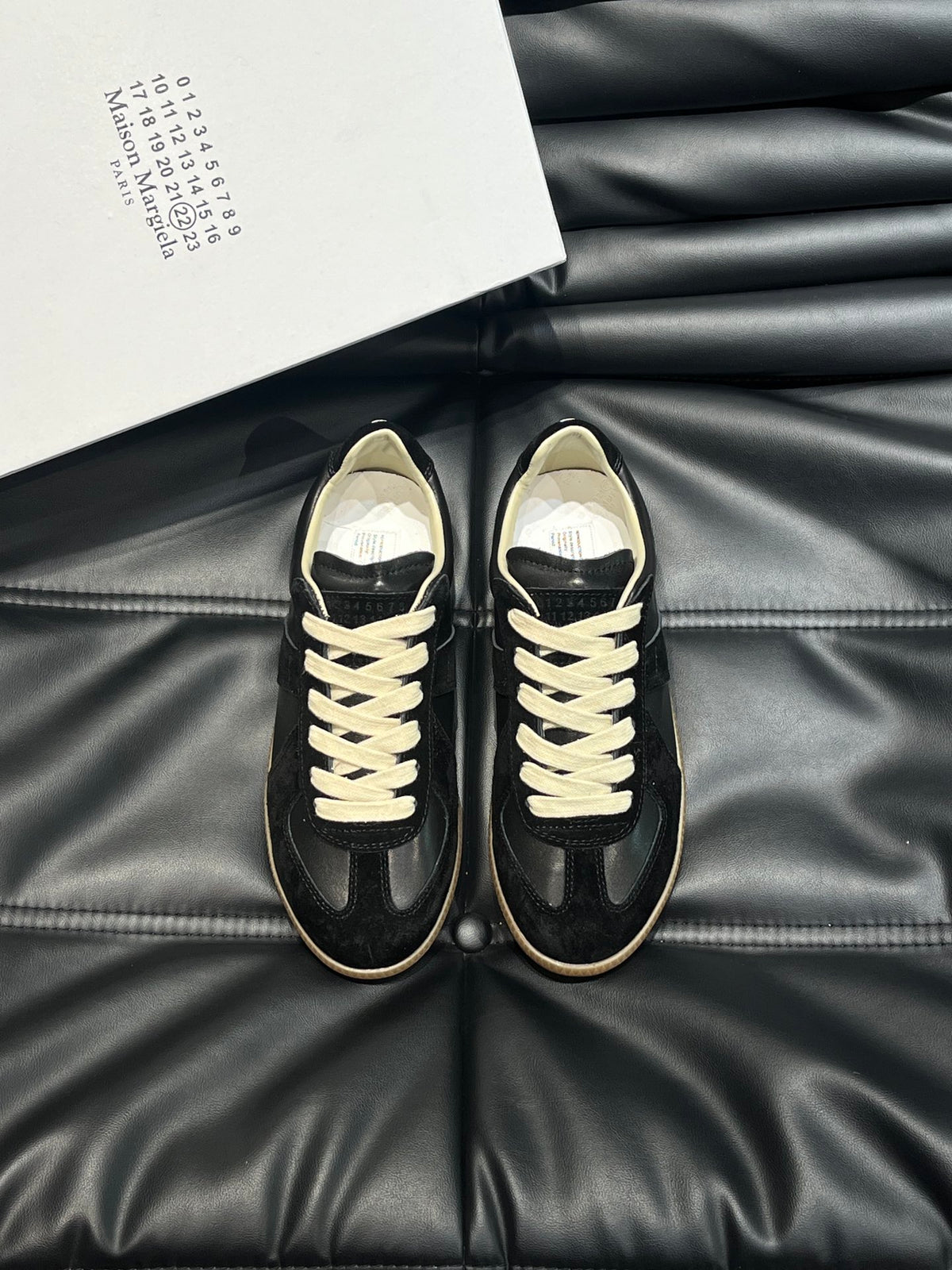 Maison Margiela Trainers Negru - prezentare produs