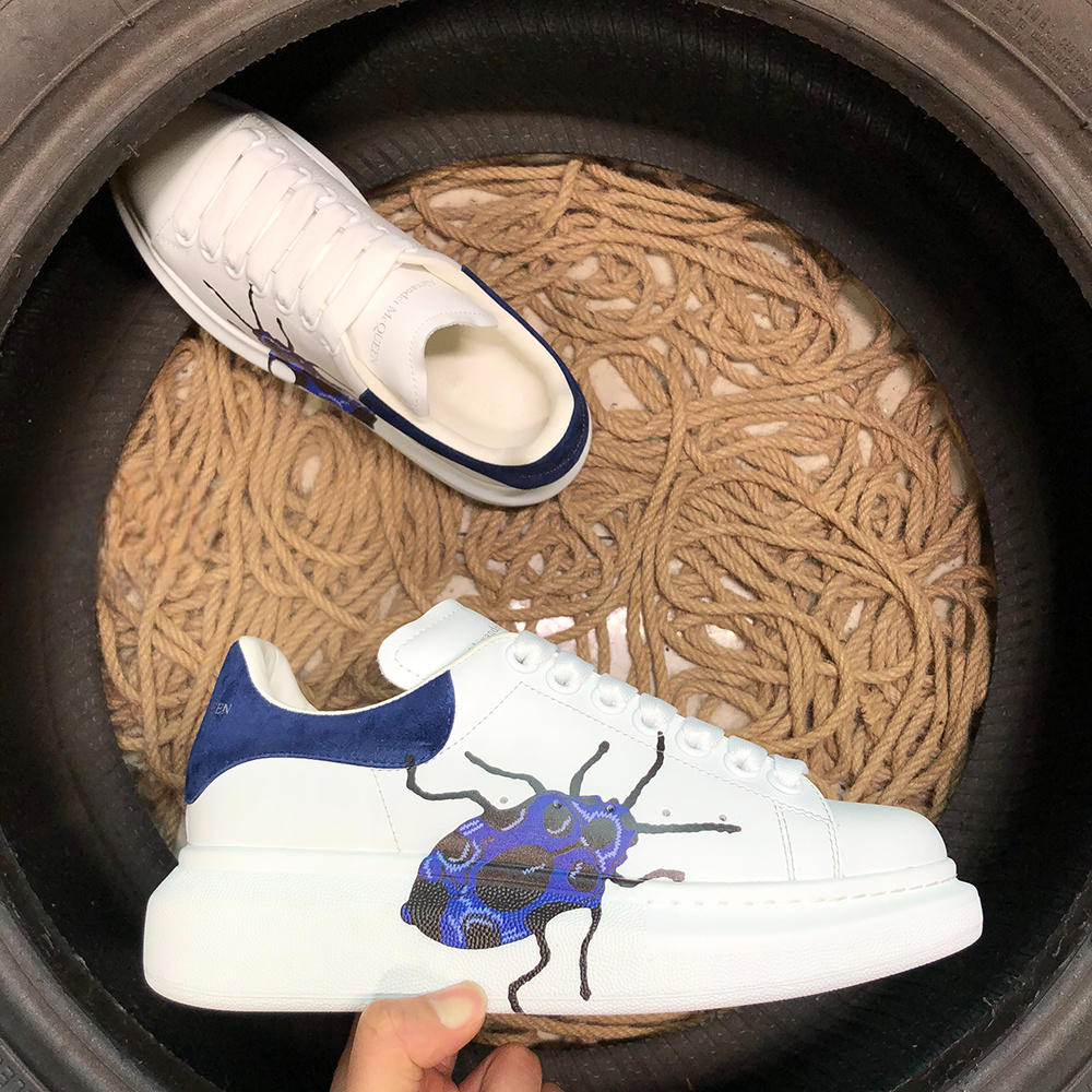 Alexander McQueen M16 - prezentare produs