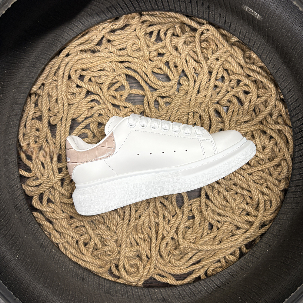 Alexander McQueen Roz Piele - prezentare produs