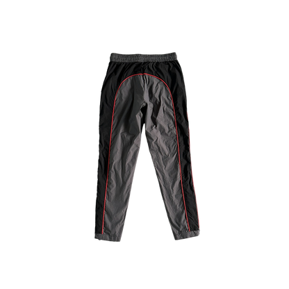 Trapstar Irongate Shellsuit Negru Roșu Trening - prezentare produs