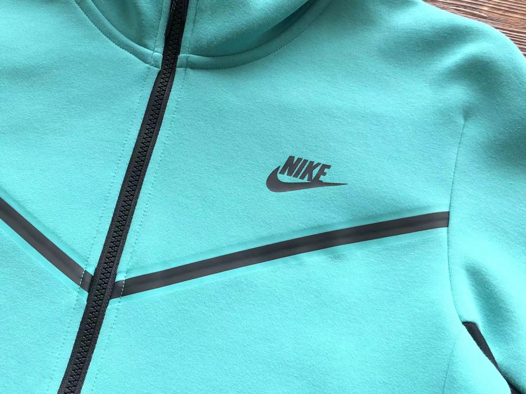 Nike Tech Fleece Turquoise Fleece - prezentare produs