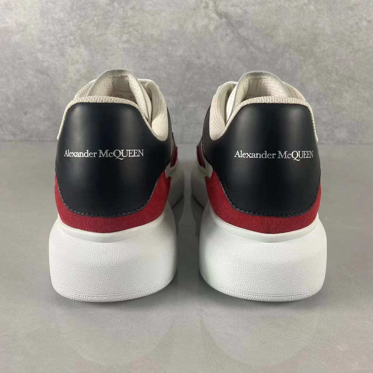 Alexander McQueen Roșu Alb Pantofi sport - prezentare produs