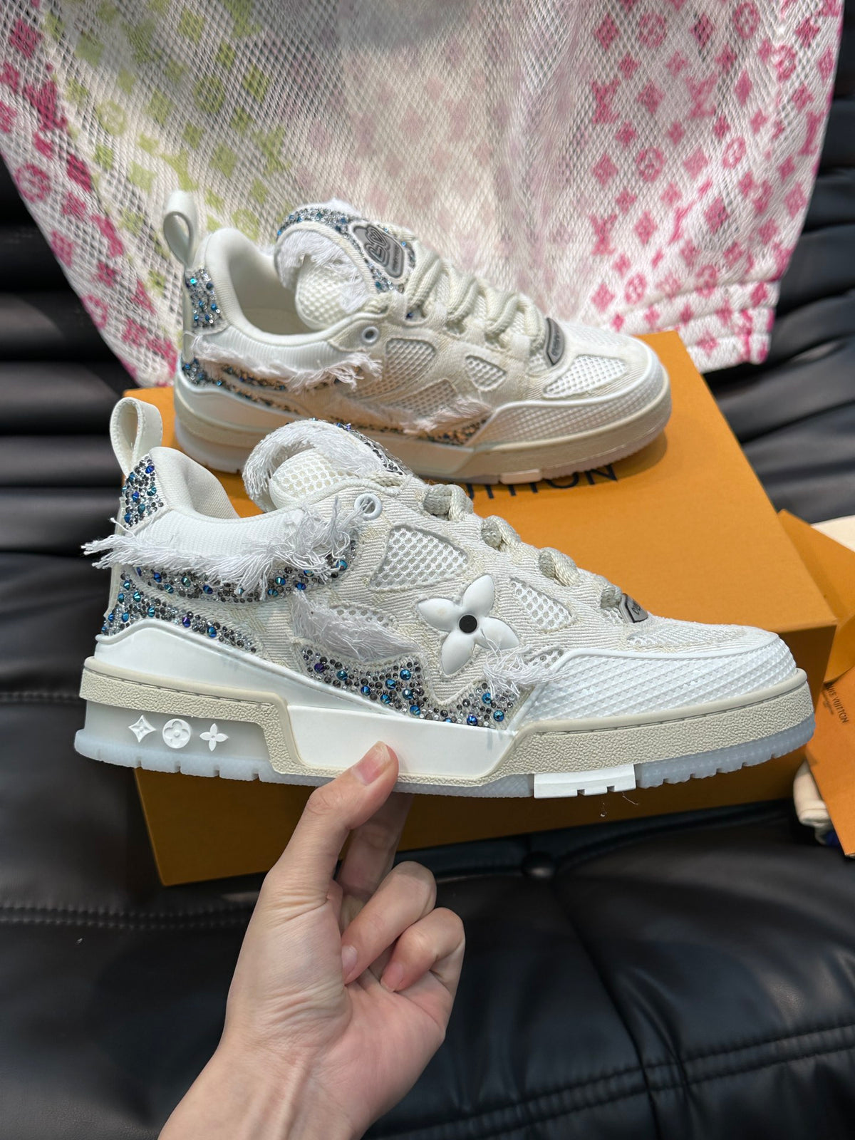 Louis Vuitton LV Skate Gri Glitter - prezentare produs