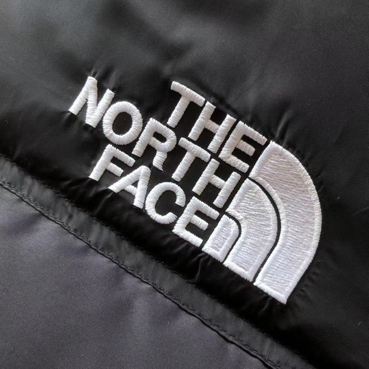 The North Face 700 30 Years Aniversare Pantofi sport - prezentare produs