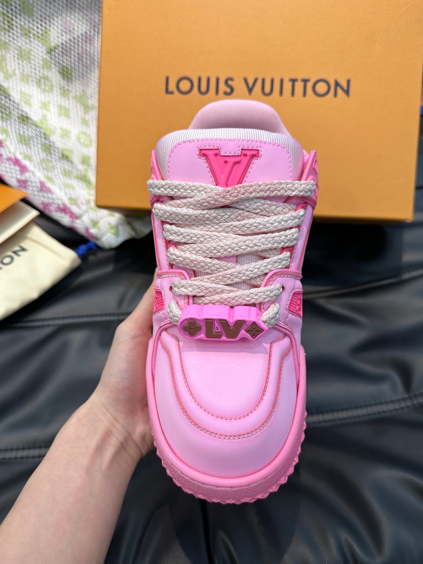 Louis Vuitton LV Pantofi sport Maxi Washed Roz - prezentare produs