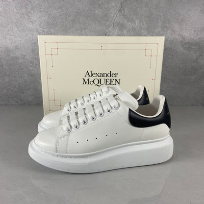 Alexander McQueen Alb Negru - prezentare produs