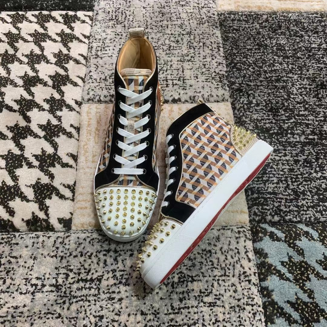 Christian Louboutin Auriu Spikes High - prezentare produs