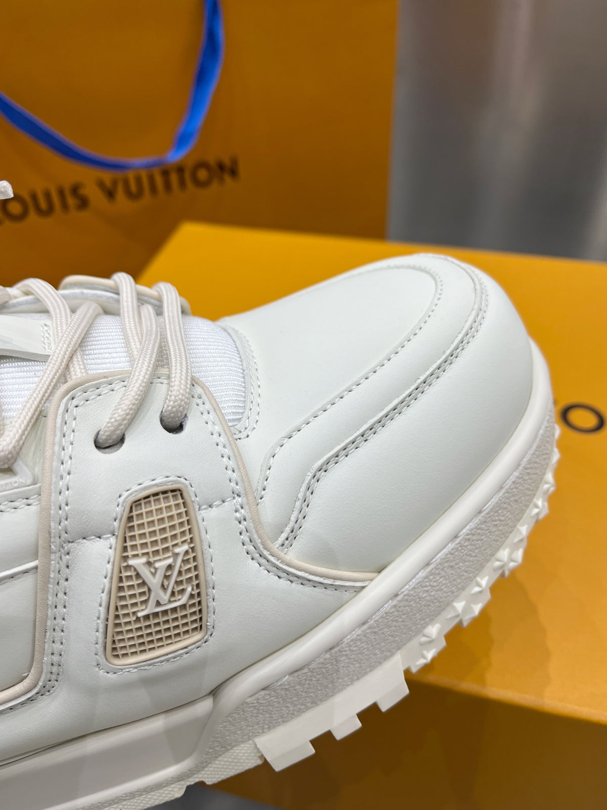 Louis Vuitton LV Trainers Maxi Alb Piele - prezentare produs