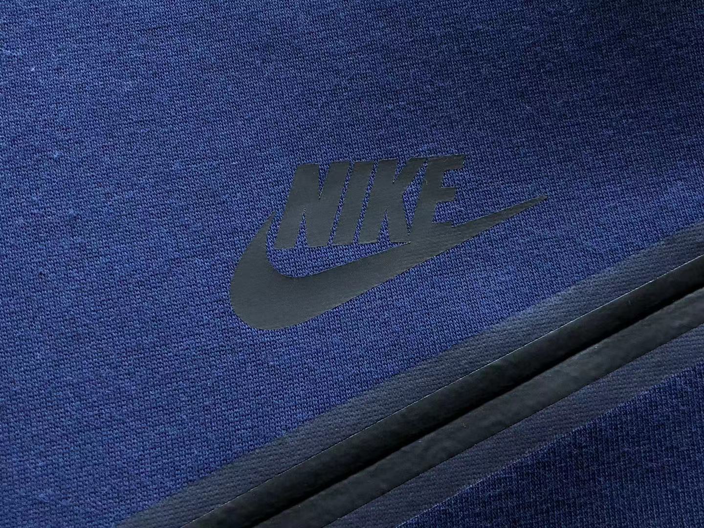 Nike Tech Fleece Night Albastru Fleece - prezentare produs