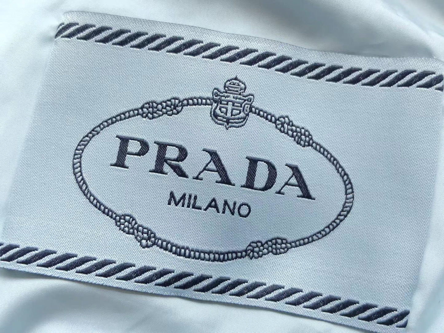 Prada Women Down Geacă Negru Alb - prezentare produs