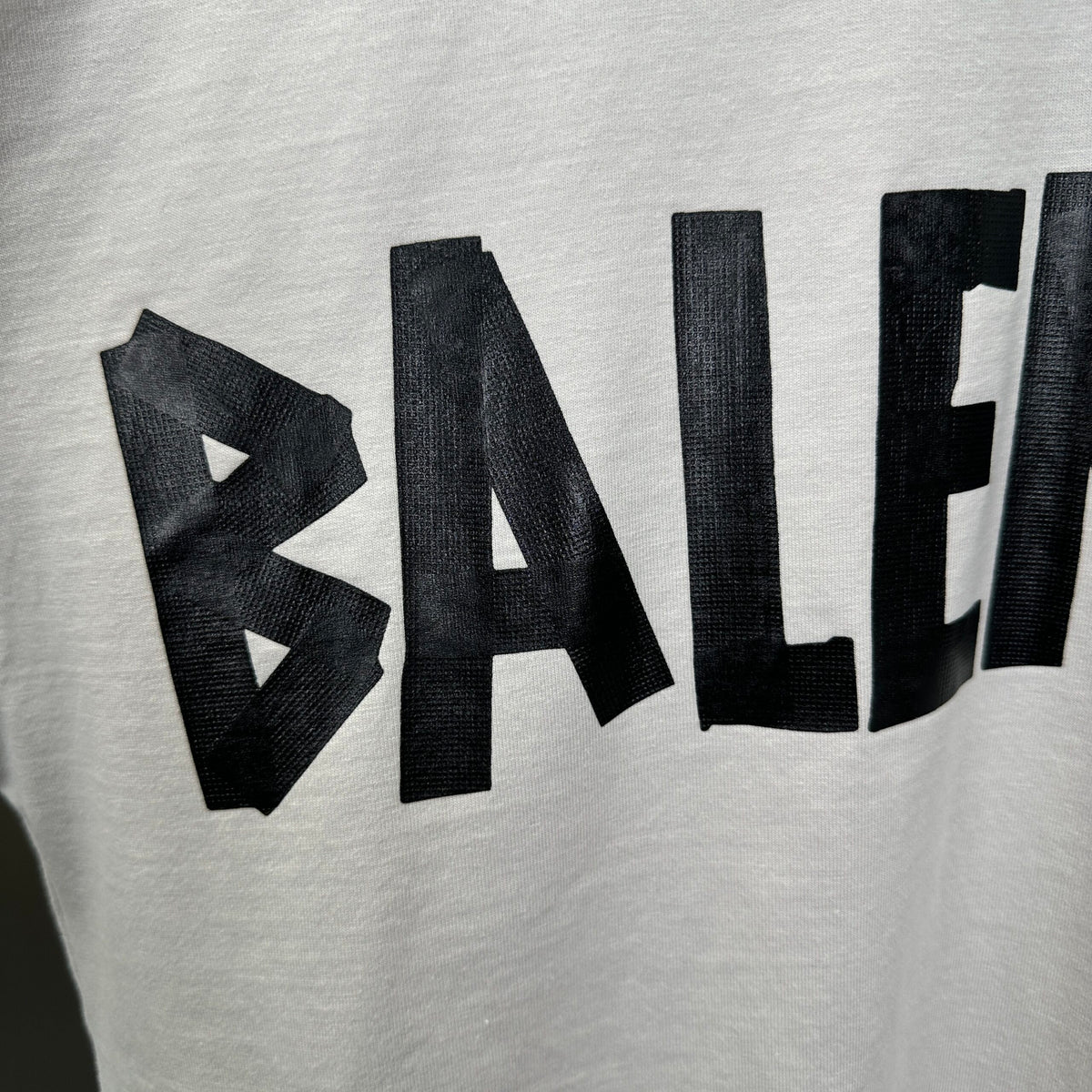 Balenciaga T Cămașă Exclusive - prezentare produs