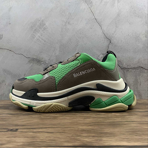 Balenciaga Triple S Închis Bej - prezentare produs