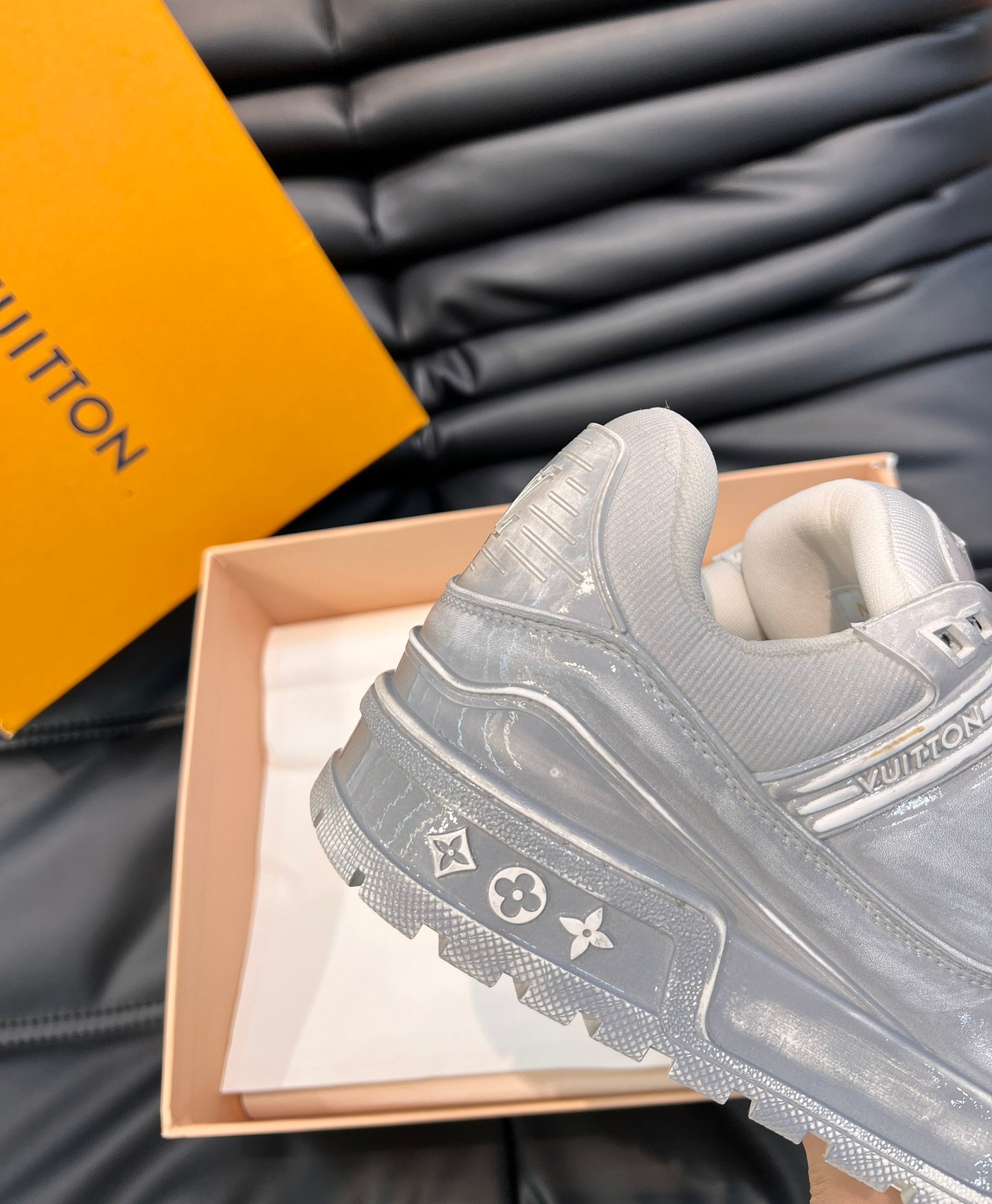 Louis Vuitton LV Trainers Maxi Gri - prezentare produs