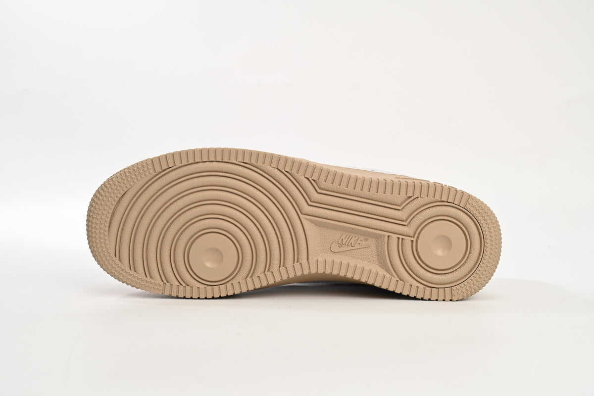 Nike Air Force Low Alb Light Drown - prezentare produs