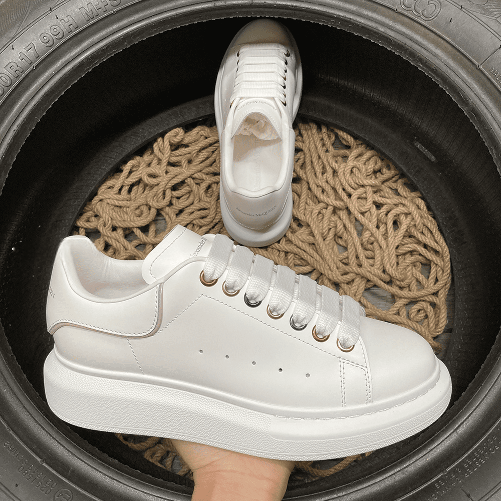 Alexander McQueen Alb - prezentare produs