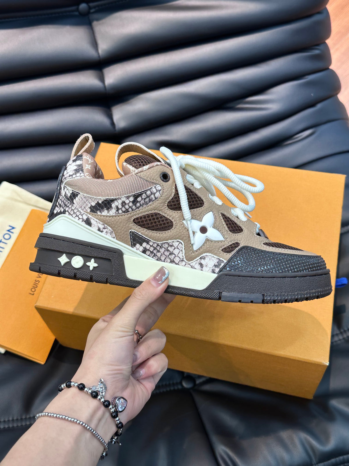 Louis Vuitton LV Skate Maro - prezentare produs
