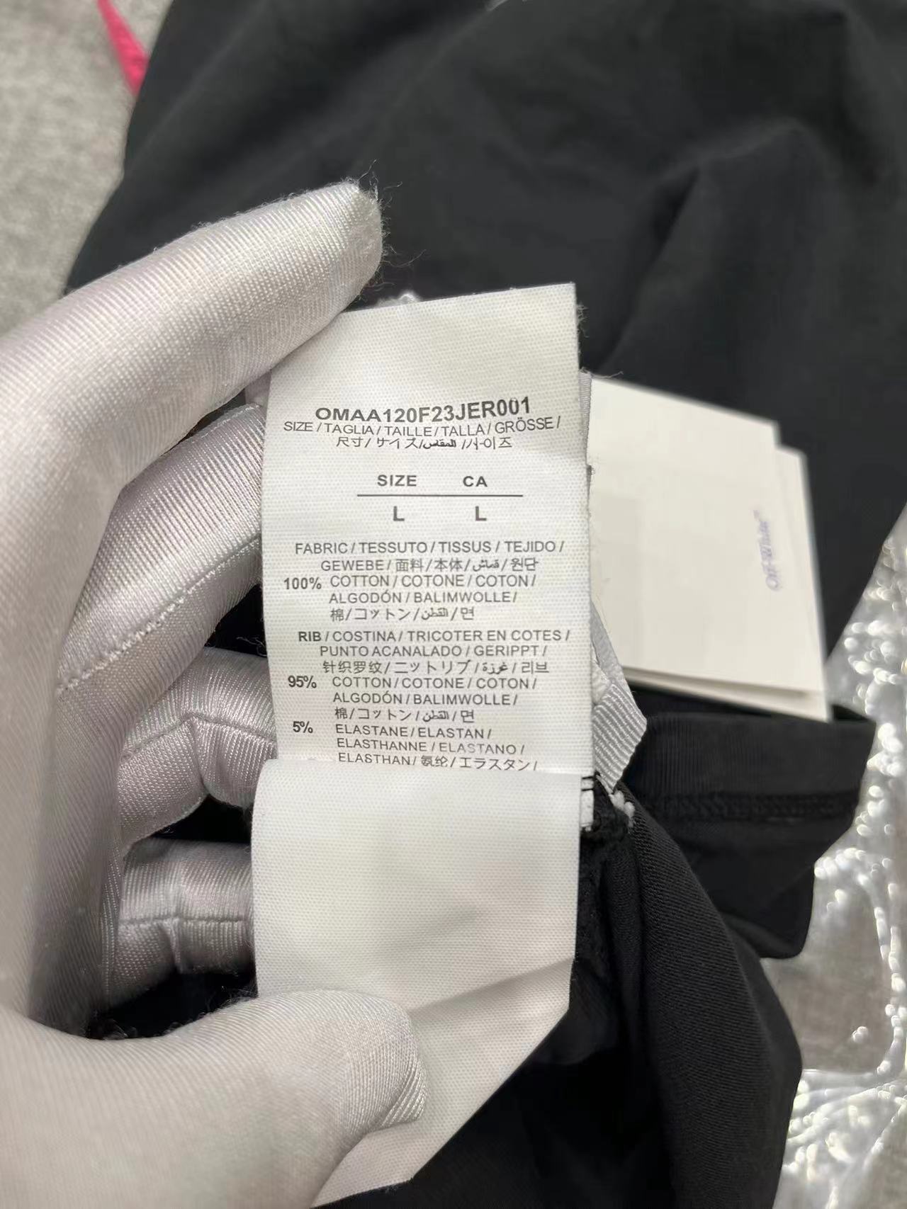 Off-White Off-White T Cămașă F03 - prezentare produs