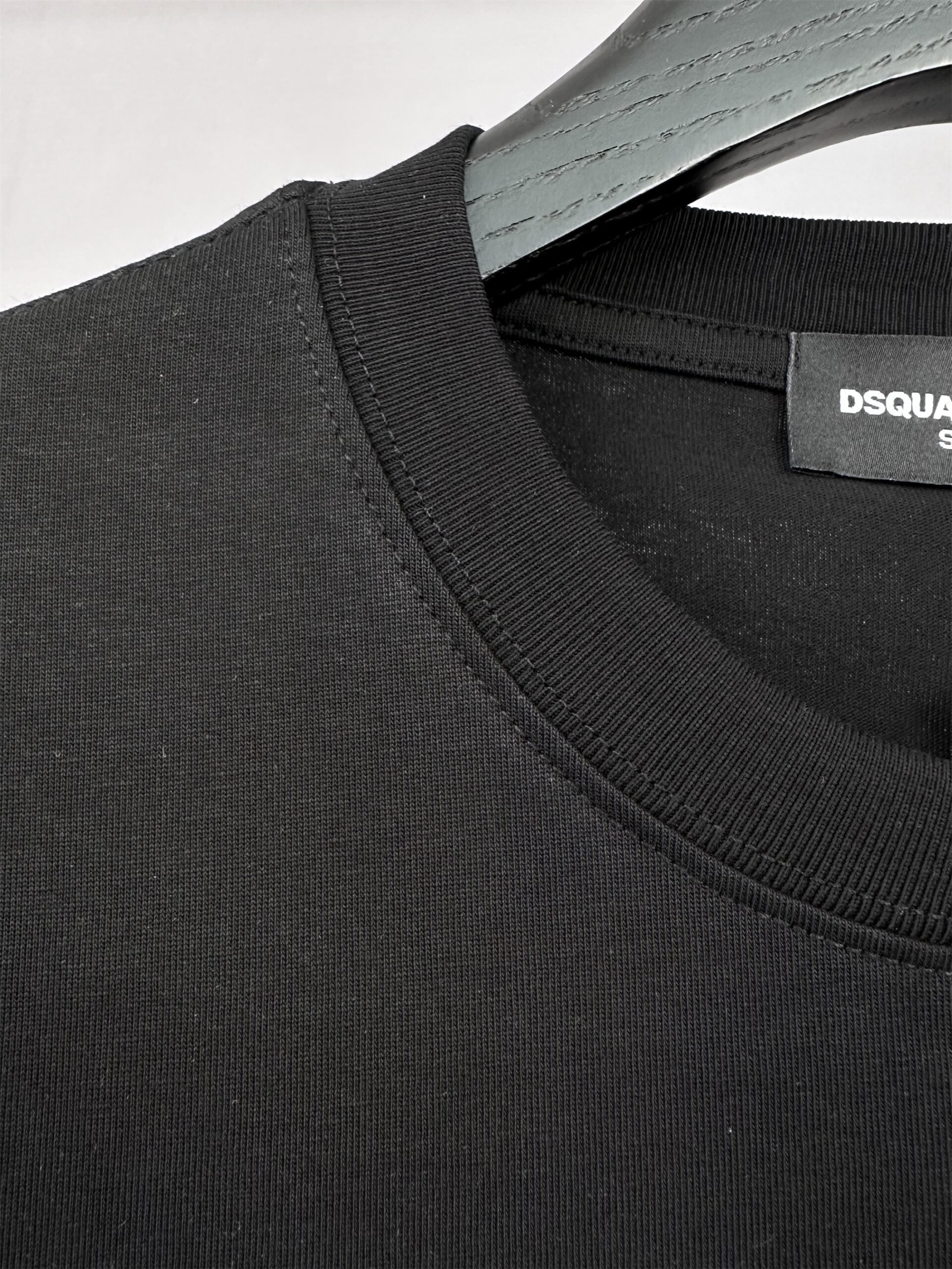 Dsquared2 T Cămașă Dt015 - prezentare produs