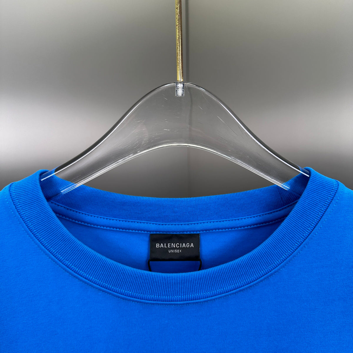 Balenciaga T Cămașă Exclusive - prezentare produs