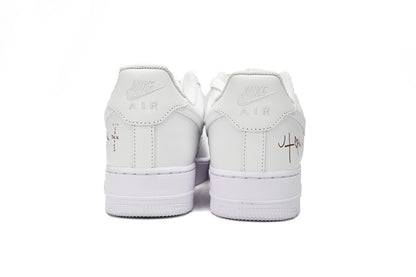 Nike Air Force Triple Alb Utopia Travis Scott Clothing - prezentare produs
